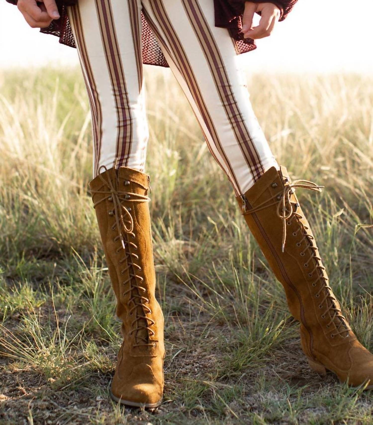 Детские полосатые леггинсы Victoria в коричневом цвете Joyfolie
Детские полосатые леггинсы Victoria в коричневом цвете Joyfolie