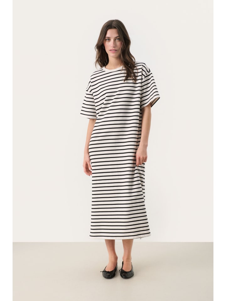 Платье из джерси TiraPW, свободного кроя, в черную полоску PART TWO
Платье из джерси TiraPW, свободного кроя, в черную полоску PART TWO