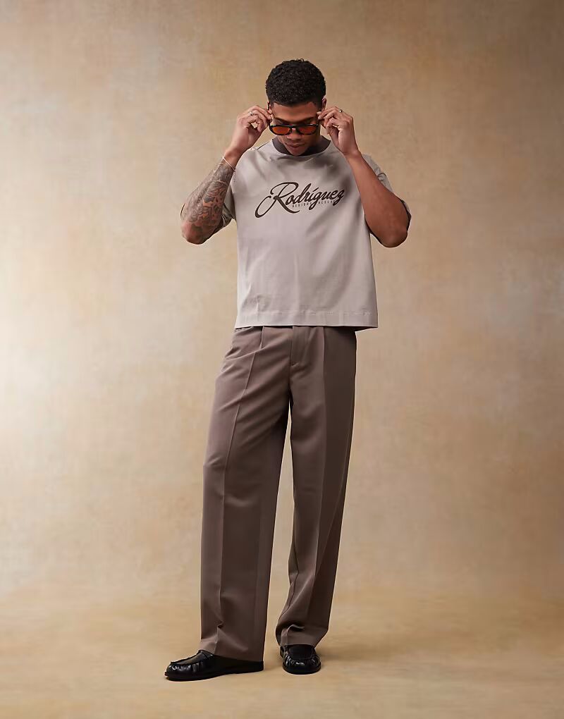 Футболка свободного кроя ASOS DESIGN свободного кроя коричневого цвета с надписью и принтом
Футболка свободного кроя ASOS DESIGN свободного кроя коричневого цвета с надписью и принтом