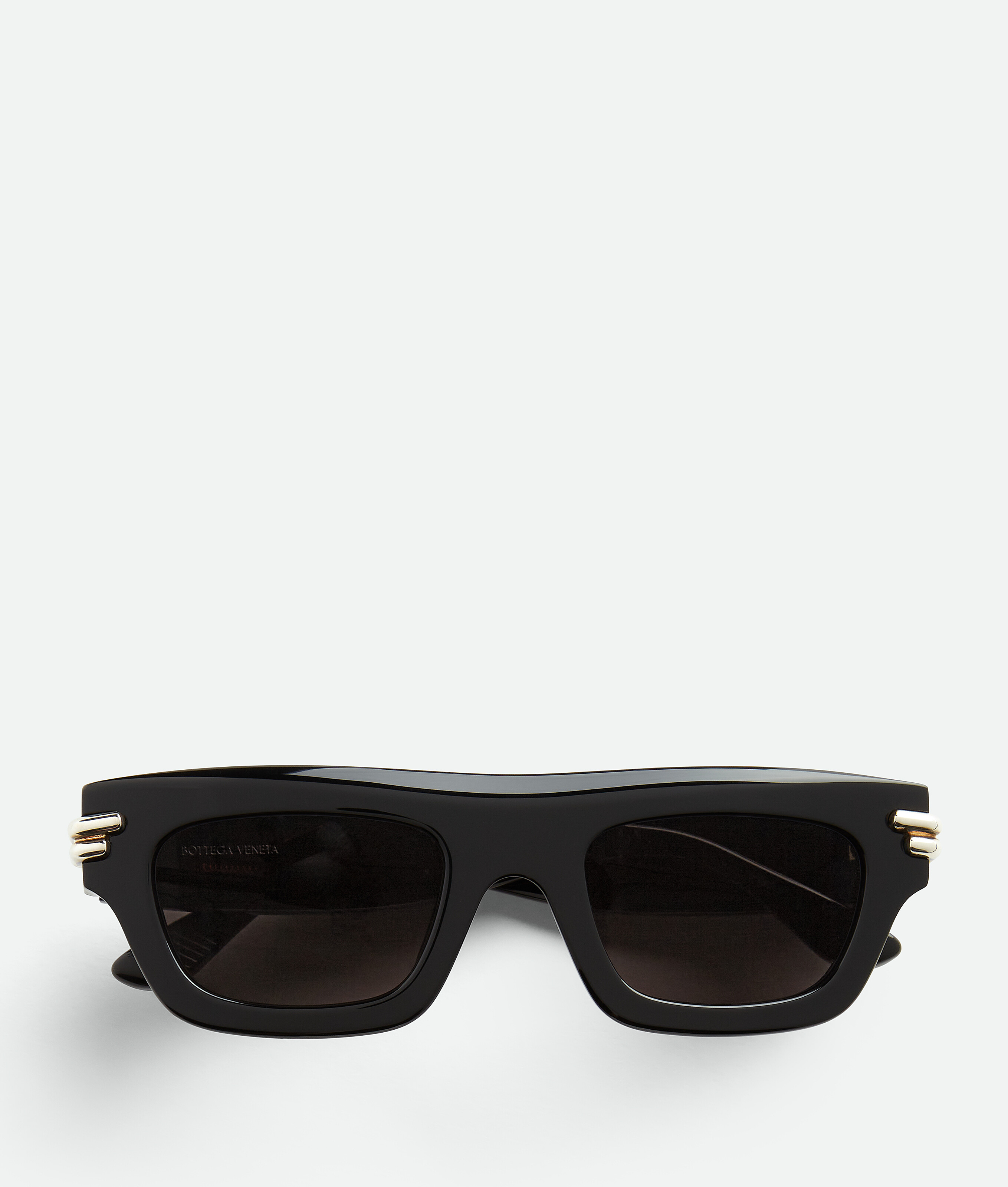 Солнцезащитные очки в квадратной оправе Bottega Veneta, черный/серый
Солнцезащитные очки в квадратной оправе Bottega Veneta, черный/серый