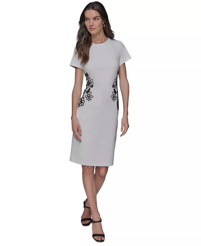 Женское короткое платье-футляр с рукавами и отделкой сутажом KARL LAGERFELD PARIS, белый
Женское короткое платье-футляр с рукавами и отделкой сутажом KARL LAGERFELD PARIS, белый