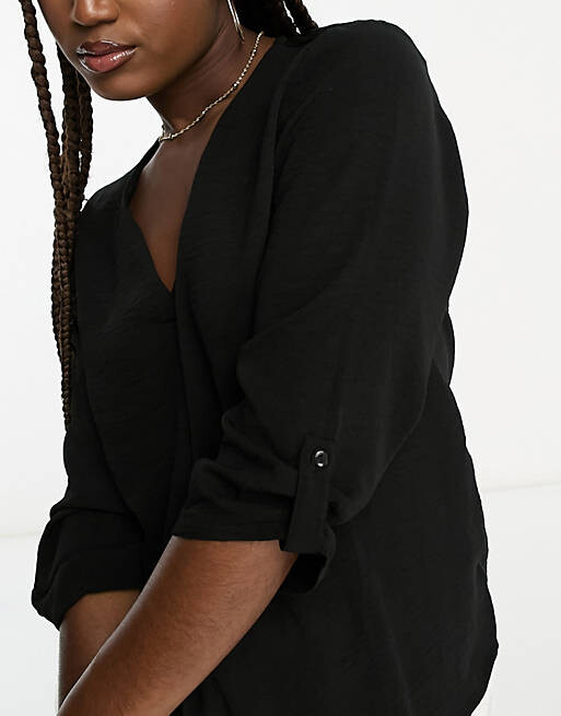 Черная блузка с v-образным вырезом JDY
Черная блузка с v-образным вырезом JDY