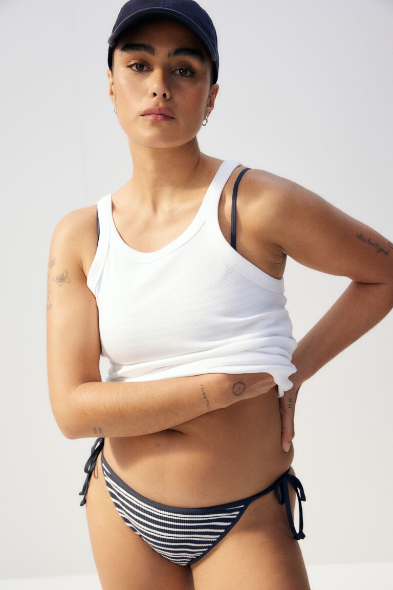 Плавки бикини со стрингами на завязках H&M, синий
Плавки бикини со стрингами на завязках H&M, синий