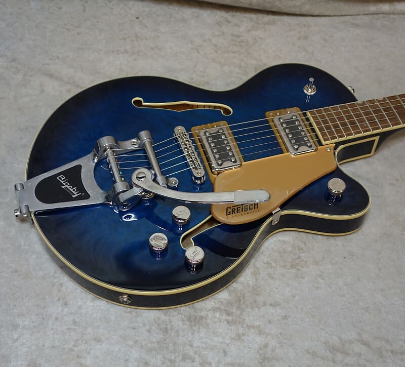 Электрогитара In Stock! 2023 GRETSCH G5655T-QM ELECTROMATIC CENTER BLOCK JR. SINGLE-CUT QUILTE
Электрогитара In Stock! 2023 GRETSCH G5655T-QM ELECTROMATIC CENTER BLOCK JR. SINGLE-CUT QUILTE