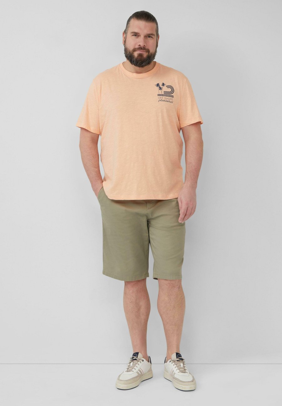 Шорты s.Oliver PHOENIX, Olivgrün/Khaki
Шорты s.Oliver PHOENIX, Olivgrün/Khaki