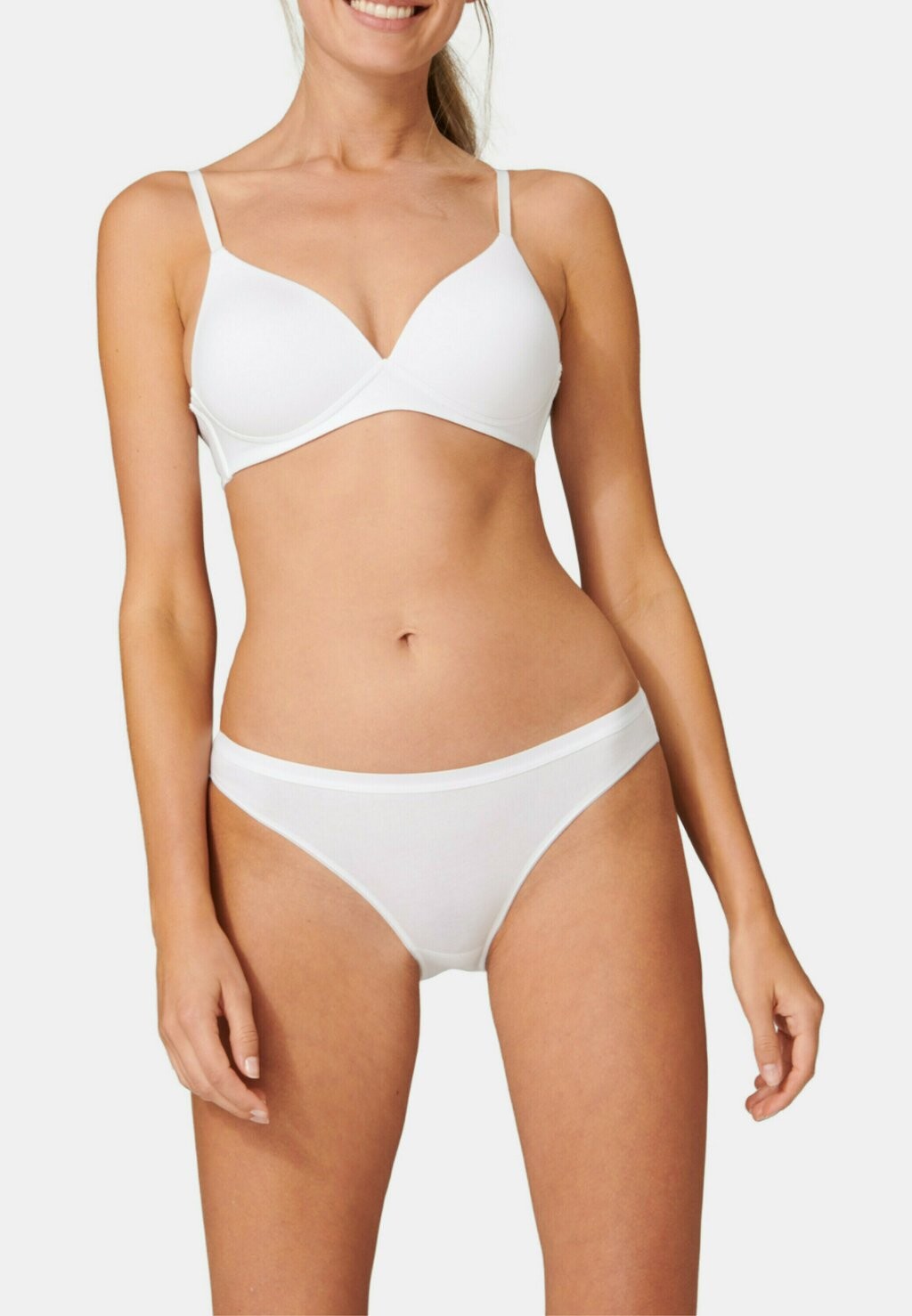 Трусы 6 PACK Schiesser, белый
Трусы 6 PACK Schiesser, белый