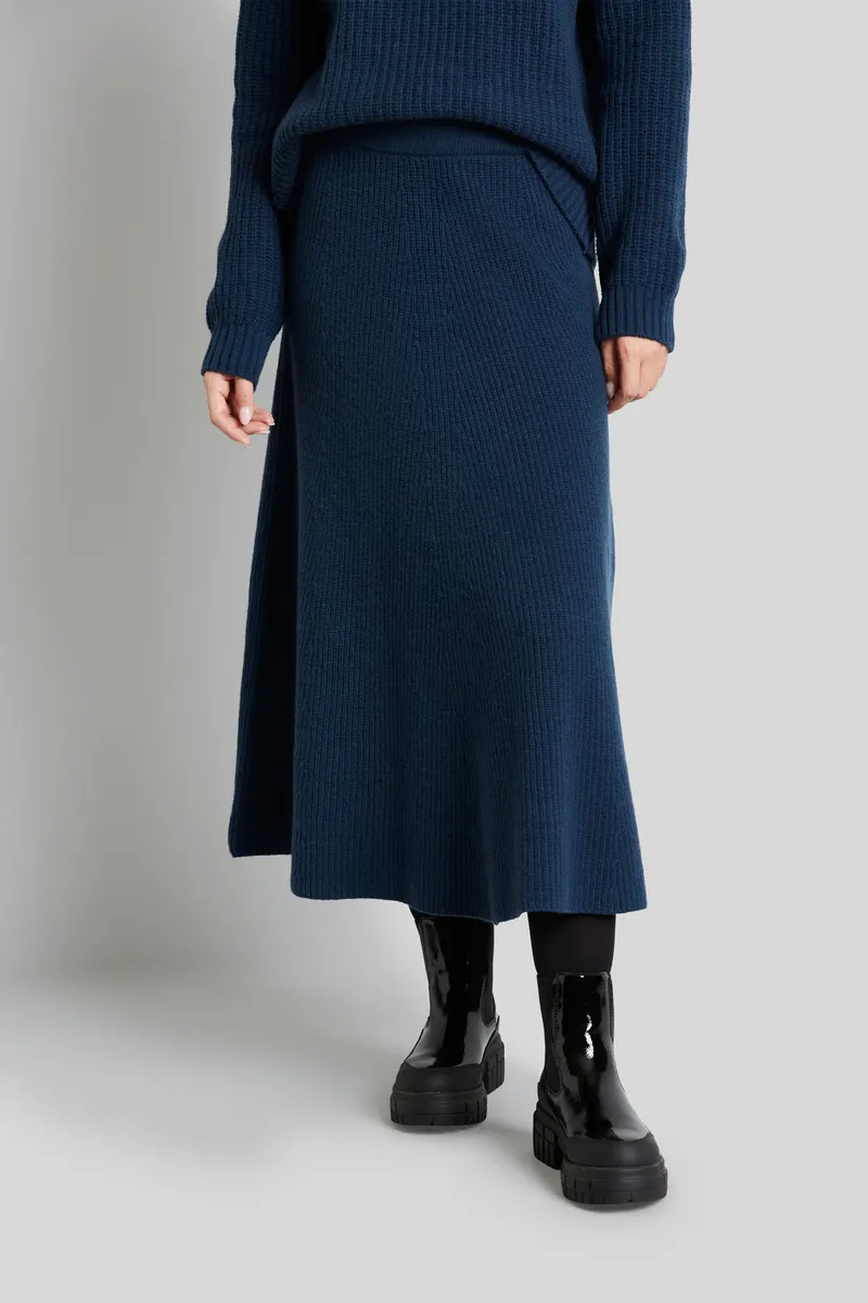 Юбка bugatti из джерси с эластичным поясом, цвет Petrol
Юбка bugatti из джерси с эластичным поясом, цвет Petrol