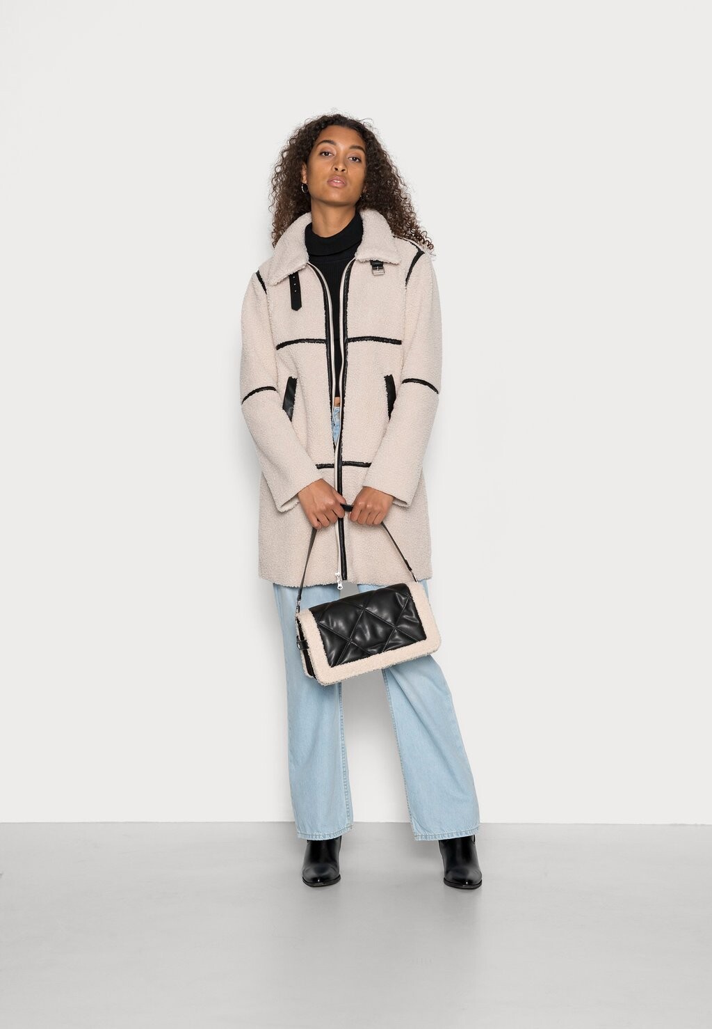 Классическое пальто JDYFROSTY LONG JACKET JDY, кремовый
Классическое пальто JDYFROSTY LONG JACKET JDY, кремовый