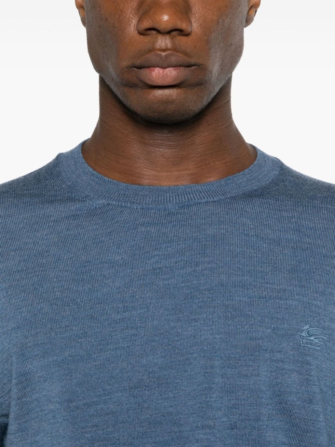 ETRO шерстяной джемпер с вышивкой Pegaso, синий
ETRO шерстяной джемпер с вышивкой Pegaso, синий