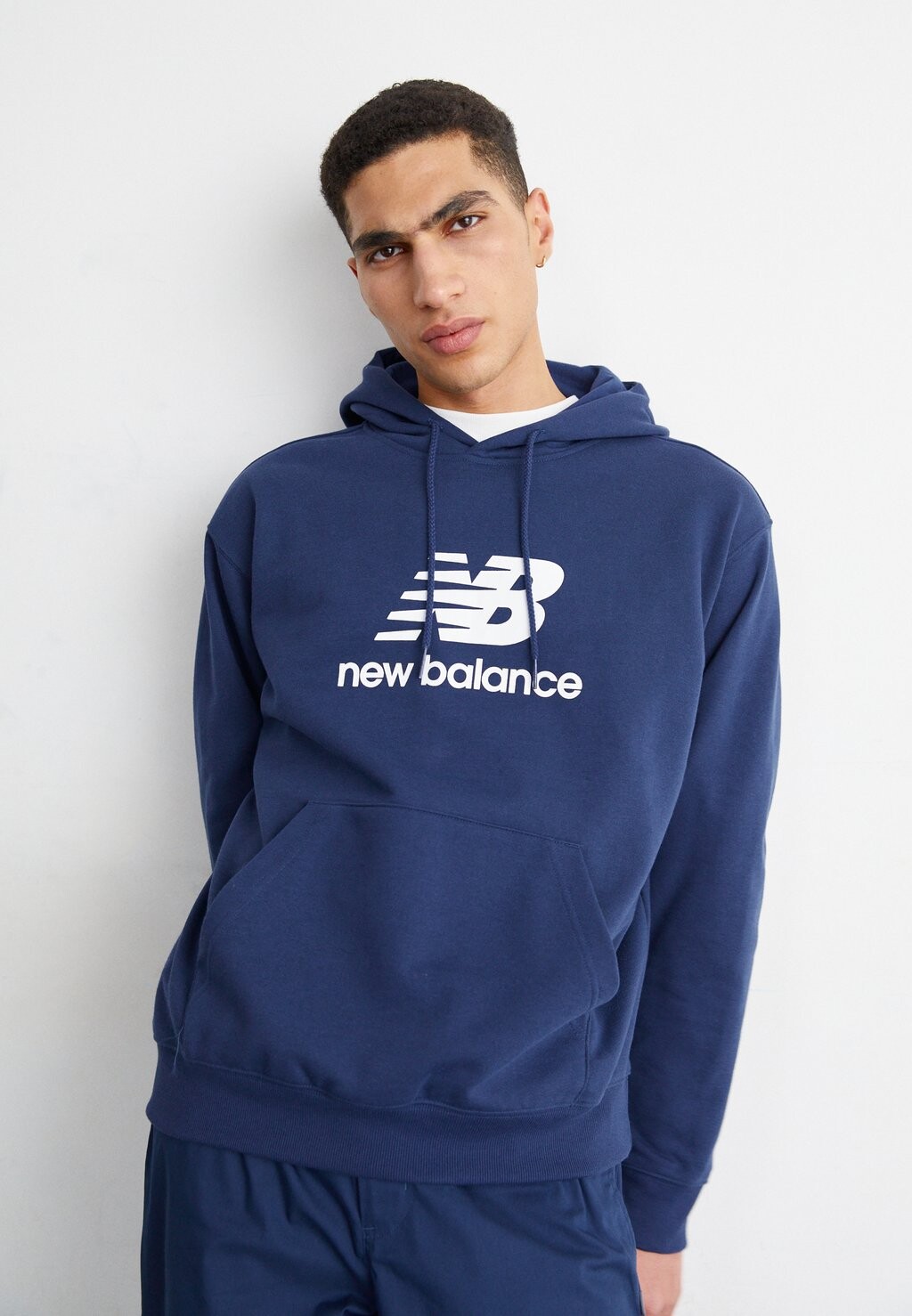 Толстовка SPORT ESSENTIALS STACKED LOGO HOODIE New Balance, цвет navy
Толстовка SPORT ESSENTIALS STACKED LOGO HOODIE New Balance, цвет navy