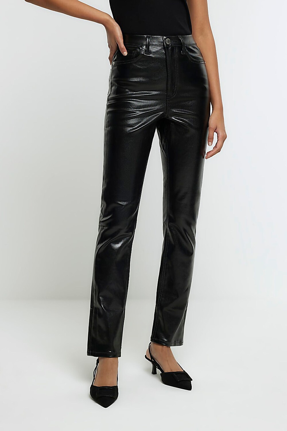 Джинсы узкого кроя с покрытием завышенной талией и прямыми штанинами River Island, черный
Джинсы узкого кроя с покрытием завышенной талией и прямыми штанинами River Island, черный