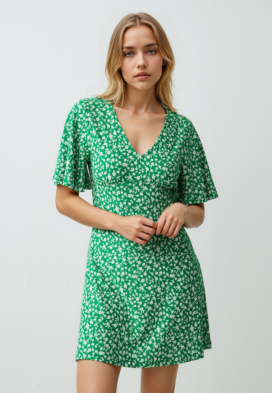Платье Jimmy Key V NECK SHORT SLEEVE PATTERNED, Green
Платье Jimmy Key V NECK SHORT SLEEVE PATTERNED, Green