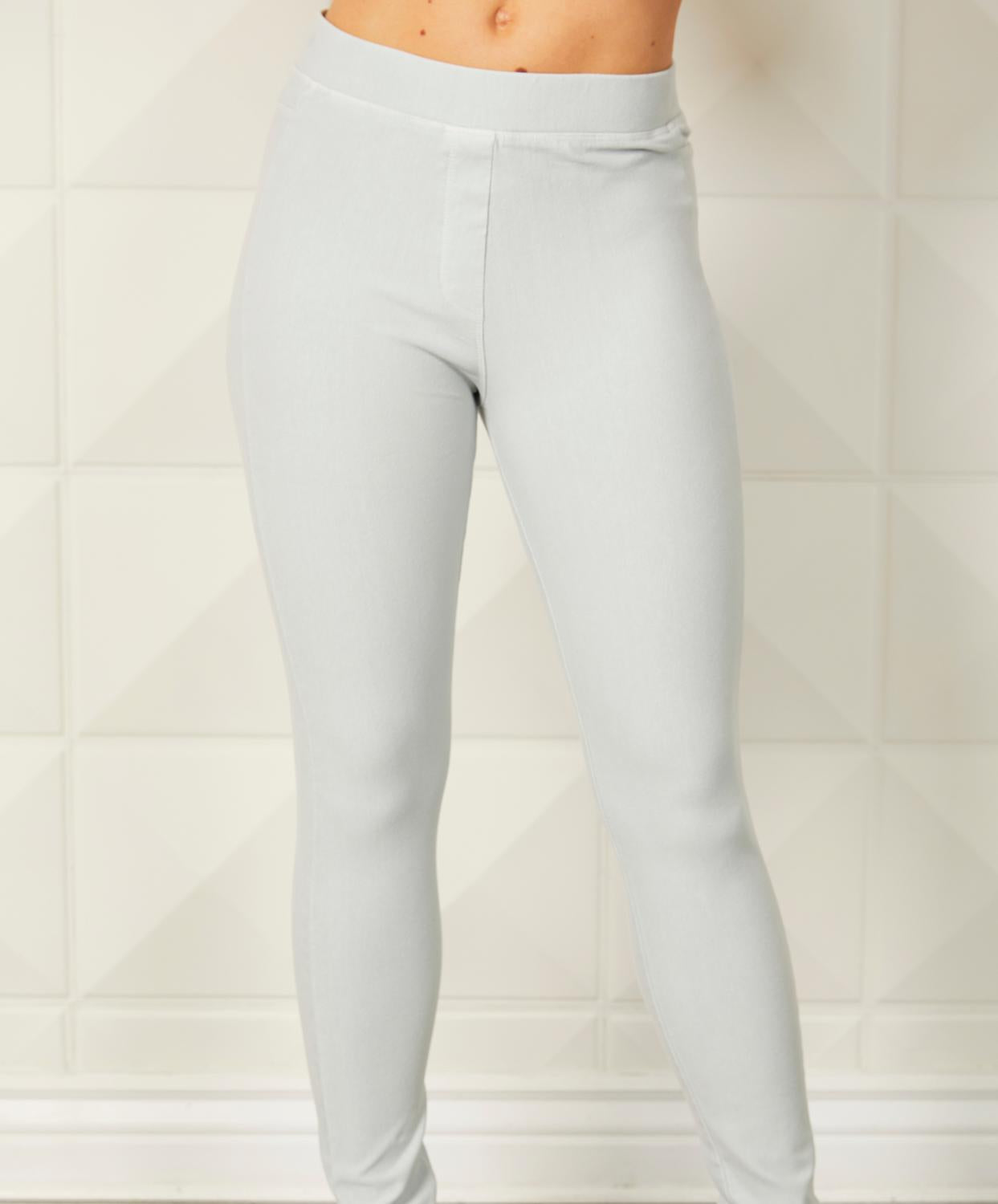 Джеггинсы с высокой талией в серебристом цвете french kyss, серебряный
Джеггинсы с высокой талией в серебристом цвете french kyss, серебряный