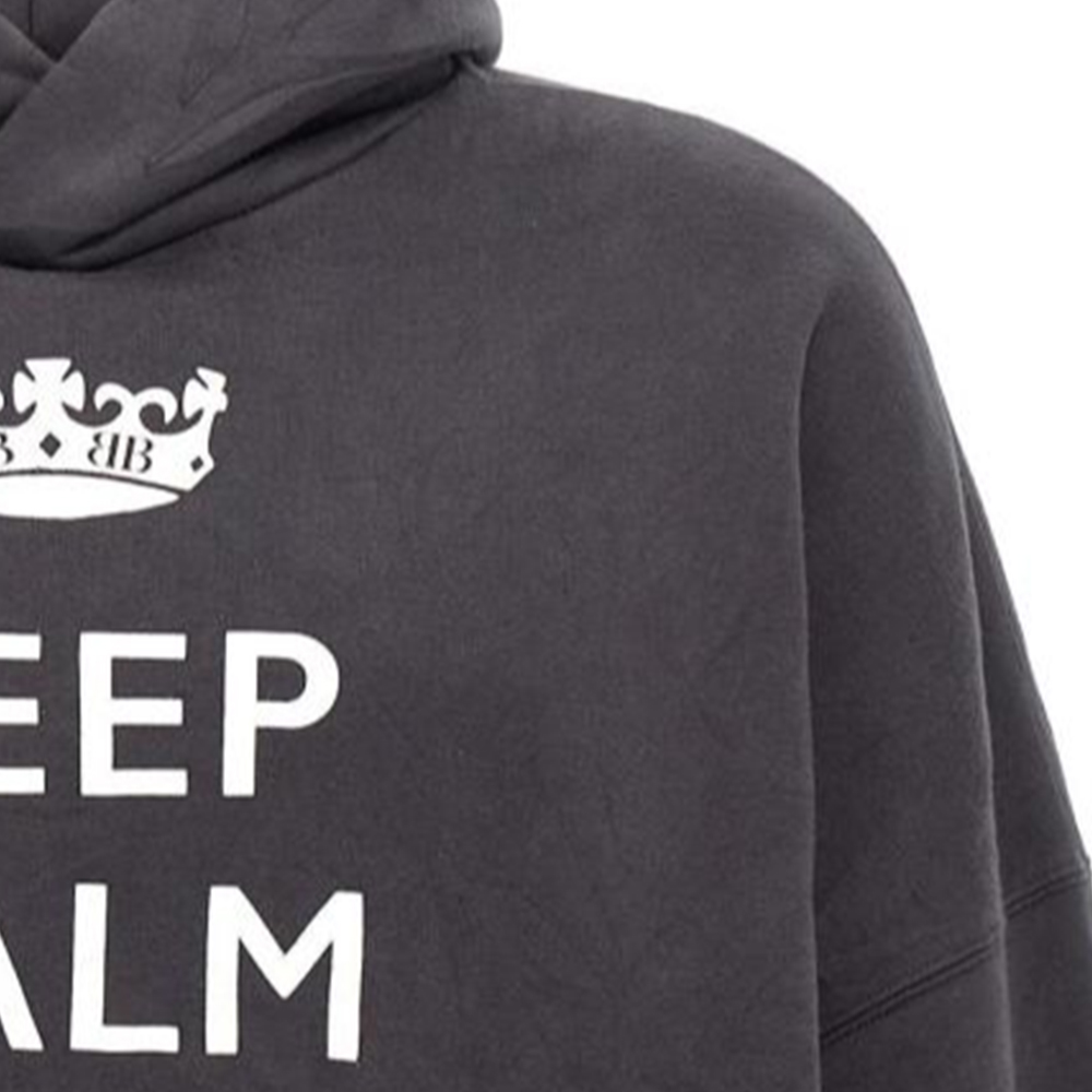 Сохраняй спокойствие Принтованная оверсайз толстовка Balenciaga, серый
Сохраняй спокойствие Принтованная оверсайз толстовка Balenciaga, серый