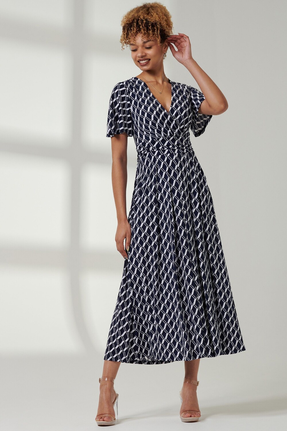 Платье мидакси из джерси с принтом в виде ангела на рукавах Jolie Moi, синий
Платье мидакси из джерси с принтом в виде ангела на рукавах Jolie Moi, синий