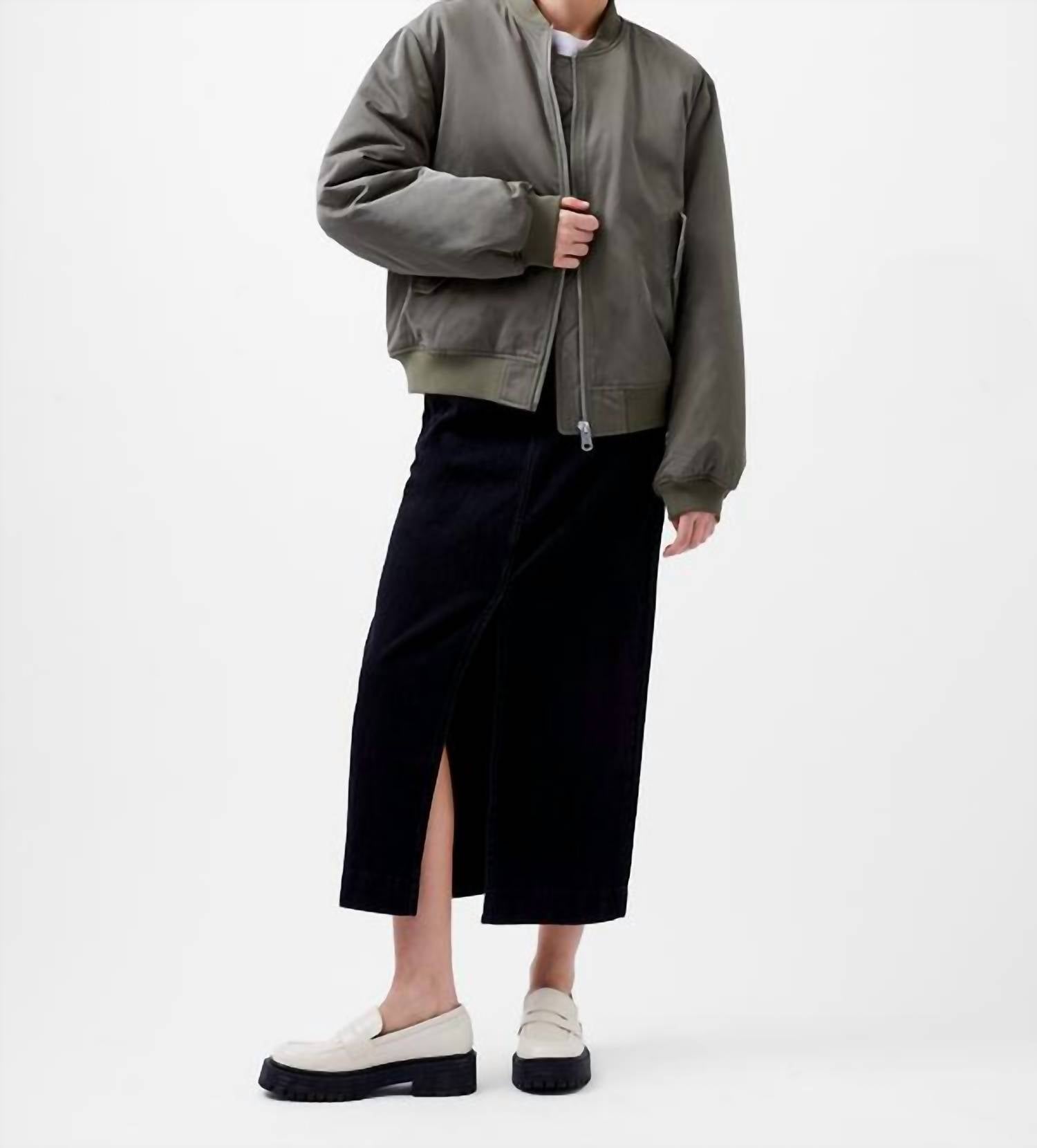 Бомбер Behati в пыльном хаки French Connection
Бомбер Behati в пыльном хаки French Connection