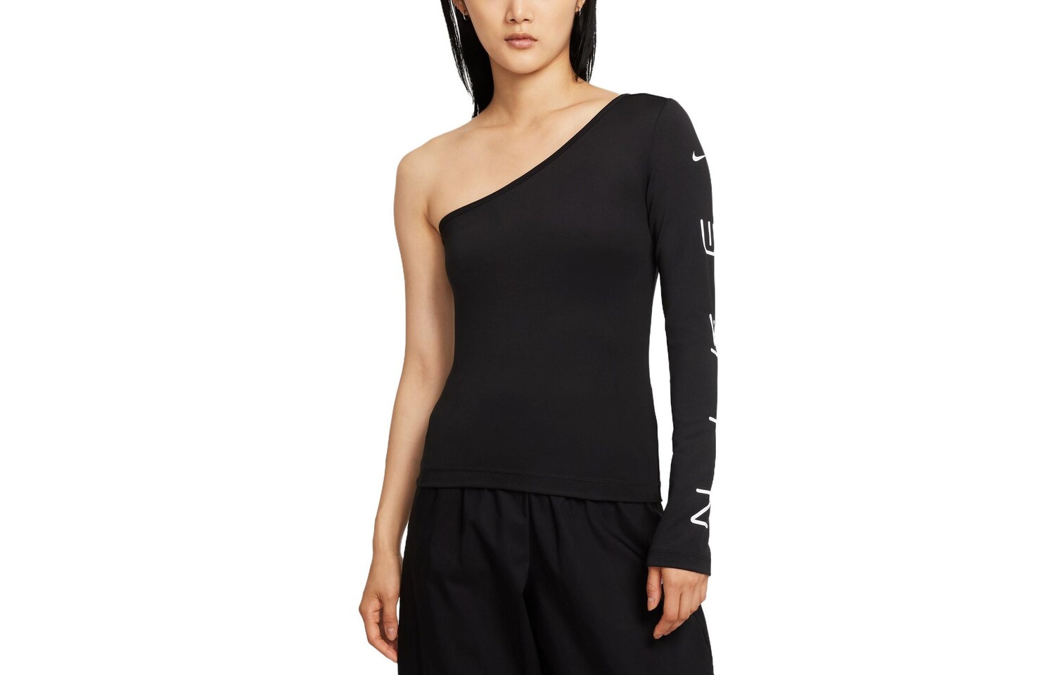 Спортивная футболка женская черная/белая Nike
Спортивная футболка женская черная/белая Nike