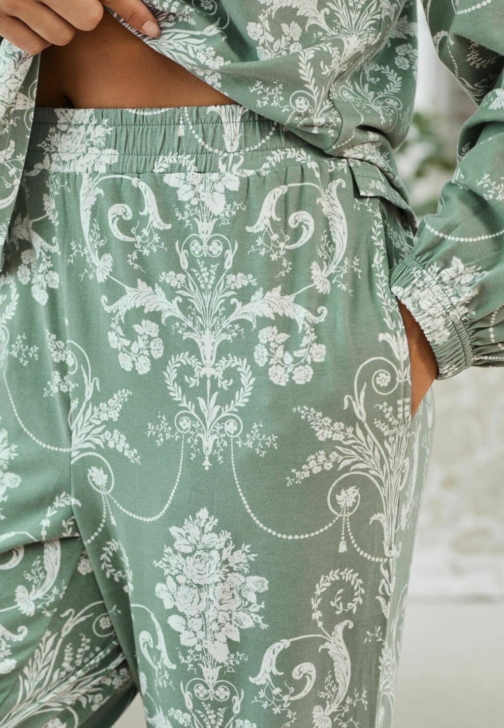 Пижамный комплект SET Laura Ashley, зеленый
Пижамный комплект SET Laura Ashley, зеленый