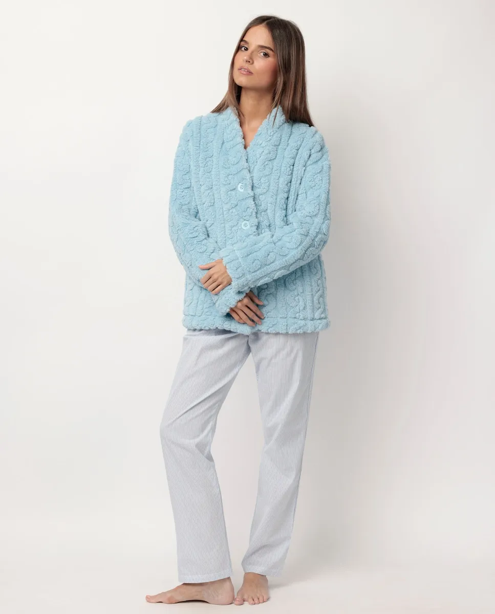 Женский халат с длинными рукавами из теплой ткани синего цвета Admas
Женский халат с длинными рукавами из теплой ткани синего цвета Admas