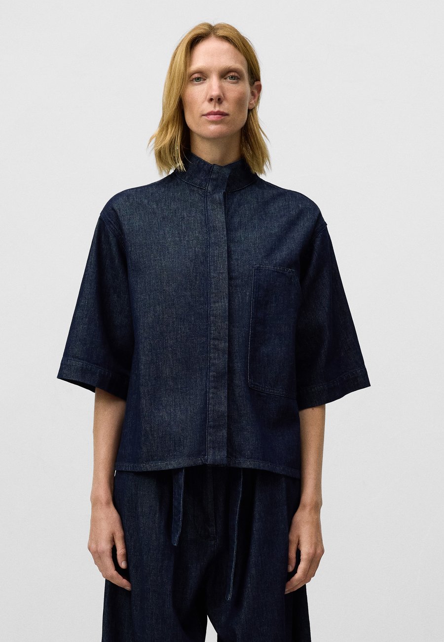 Блуза ADOLFO DOMINGUEZ BOXY, Navy Blue/Dark Blue
Блуза ADOLFO DOMINGUEZ BOXY, Navy Blue/Dark Blue