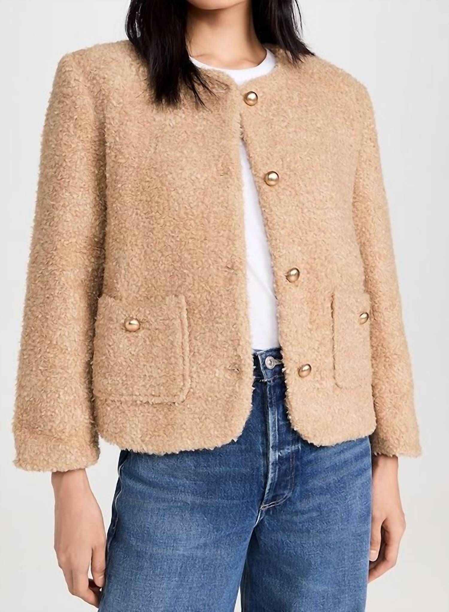 Тедди бежевая куртка на пуговицах MOON RIVER
Тедди бежевая куртка на пуговицах MOON RIVER