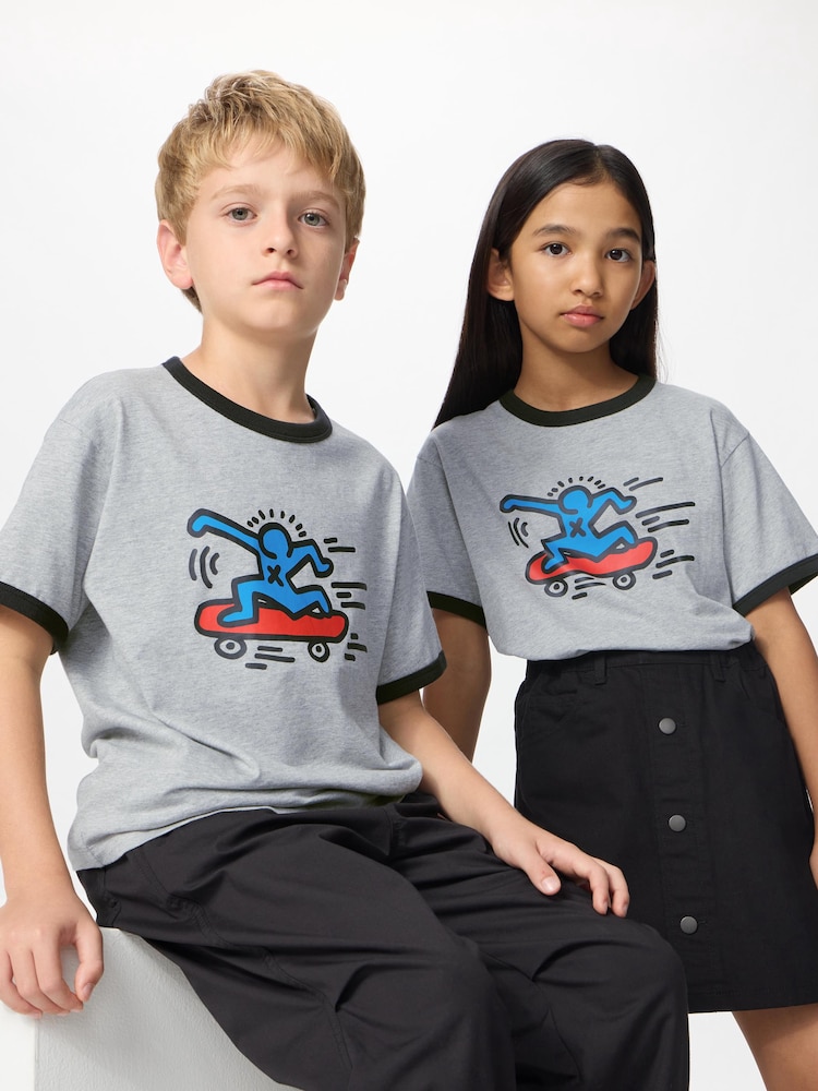 Футболка с графическим принтом в стиле поп-арт Uniqlo, цвет 03 серый
Футболка с графическим принтом в стиле поп-арт Uniqlo, цвет 03 серый