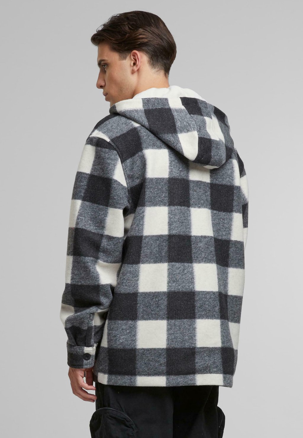 Летняя куртка BIG CHECK WITH HOOD Urban Classics, черный
Летняя куртка BIG CHECK WITH HOOD Urban Classics, черный