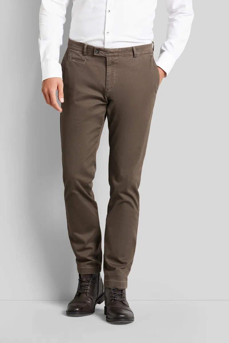 Брюки-чиносы bugatti, слегка поношенные, коричневый
Брюки-чиносы bugatti, слегка поношенные, коричневый