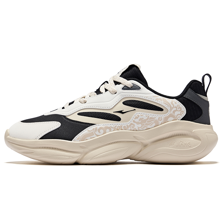 Кроссовки мужские с низким верхом Erke, Jet Black/Microcrystal White
Кроссовки мужские с низким верхом Erke, Jet Black/Microcrystal White