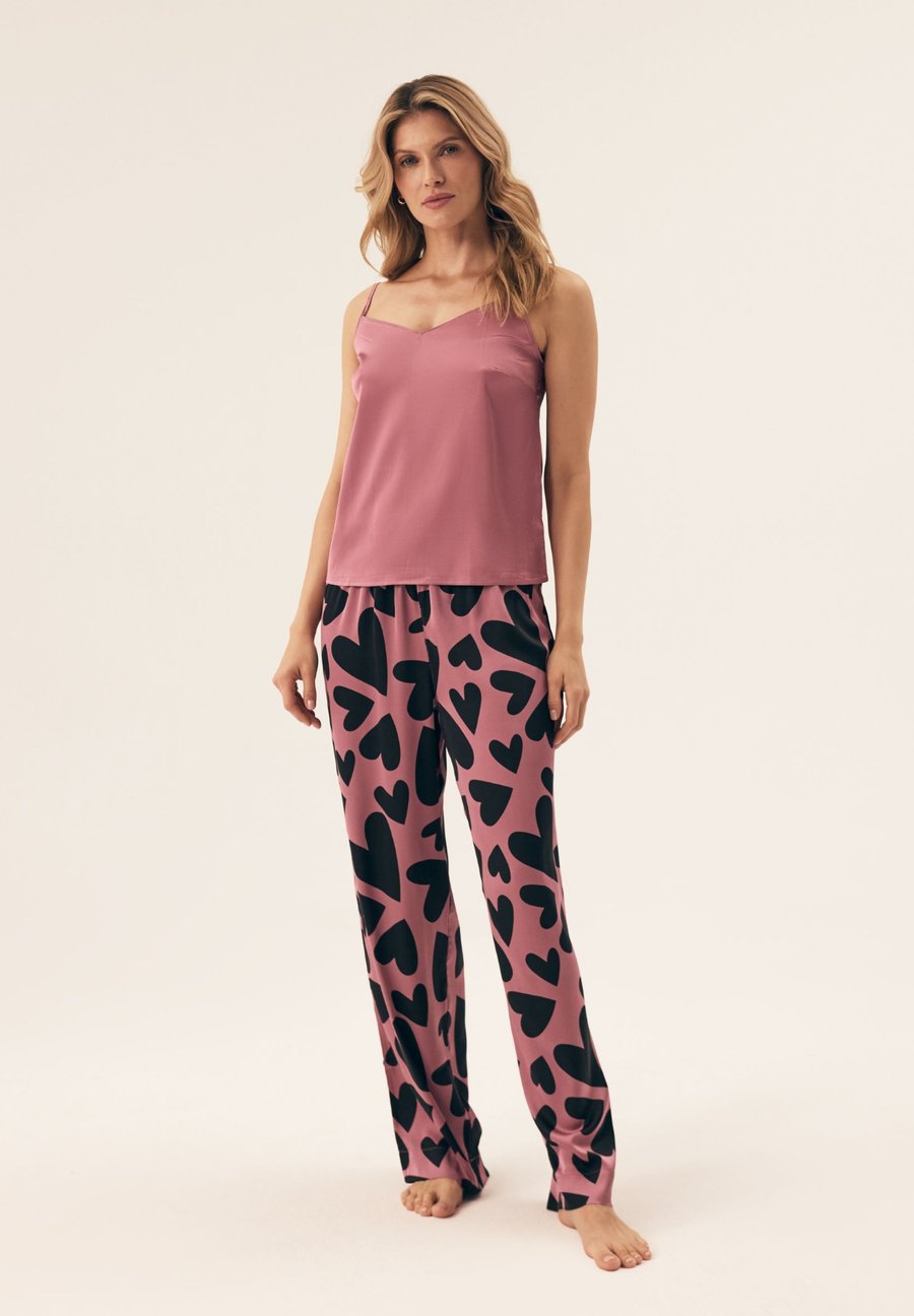 Пижамный комплект ESOTIQ JENYA, Purple And Pink/Light Pink
Пижамный комплект ESOTIQ JENYA, Purple And Pink/Light Pink