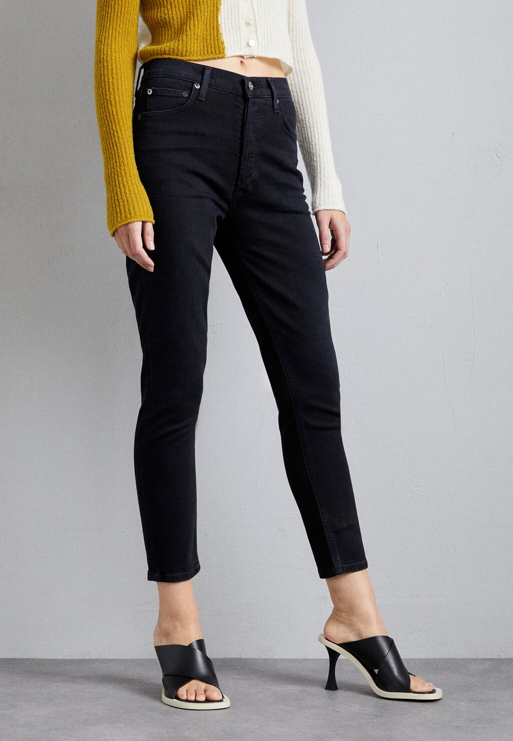 Джинсы приталенного кроя Nico Agolde, цвет spirit
Джинсы приталенного кроя Nico Agolde, цвет spirit