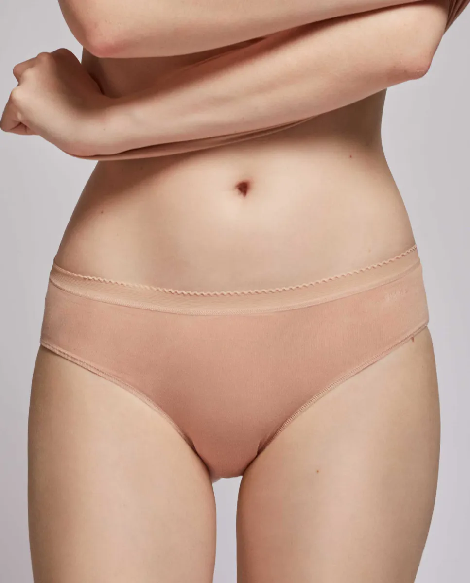 Базовые трусики с экстра-плоскими резинками Gisela, цвет Nude
Базовые трусики с экстра-плоскими резинками Gisela, цвет Nude