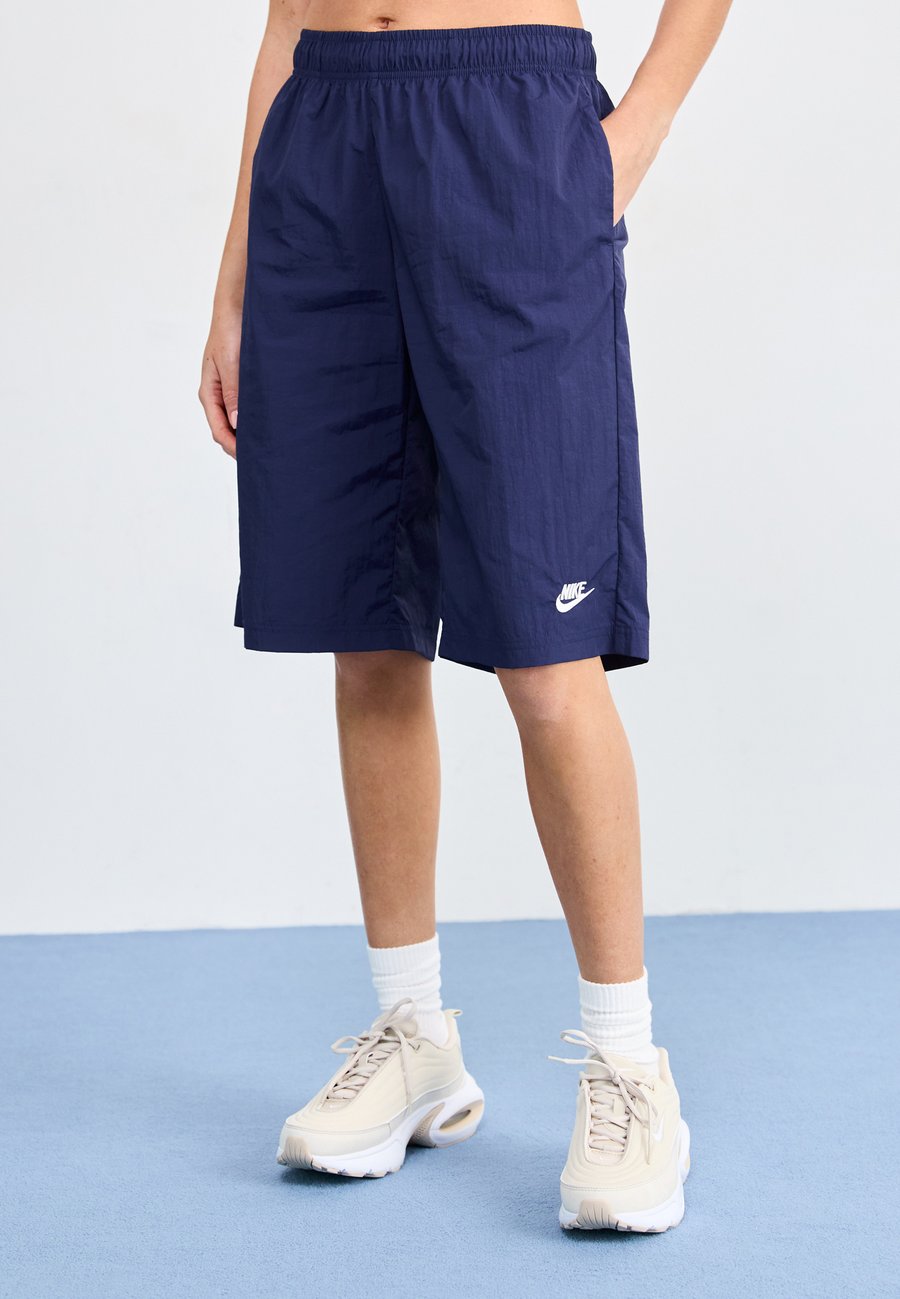 Шорты Nike Sportswear LONGLINE, Midnight Navy/Dark Blue
Шорты Nike Sportswear LONGLINE, Midnight Navy/Dark Blue