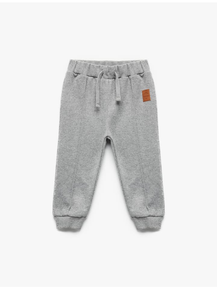 Спортивные брюки серого цвета KOTON
Спортивные брюки серого цвета KOTON