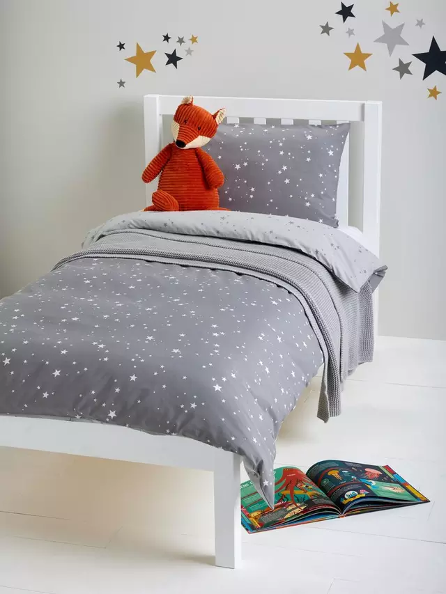 Комплект из пододеяльников и наволочки John Lewis Easy Care Stardust Reversible, цвет grey/light/grey
Комплект из пододеяльников и наволочки John Lewis Easy Care Stardust Reversible, цвет grey/light/grey