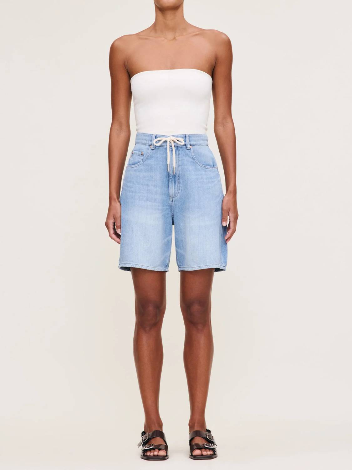 Шорты Taylor Jean в синем цвете DL1961 - Women's
Шорты Taylor Jean в синем цвете DL1961 - Women's