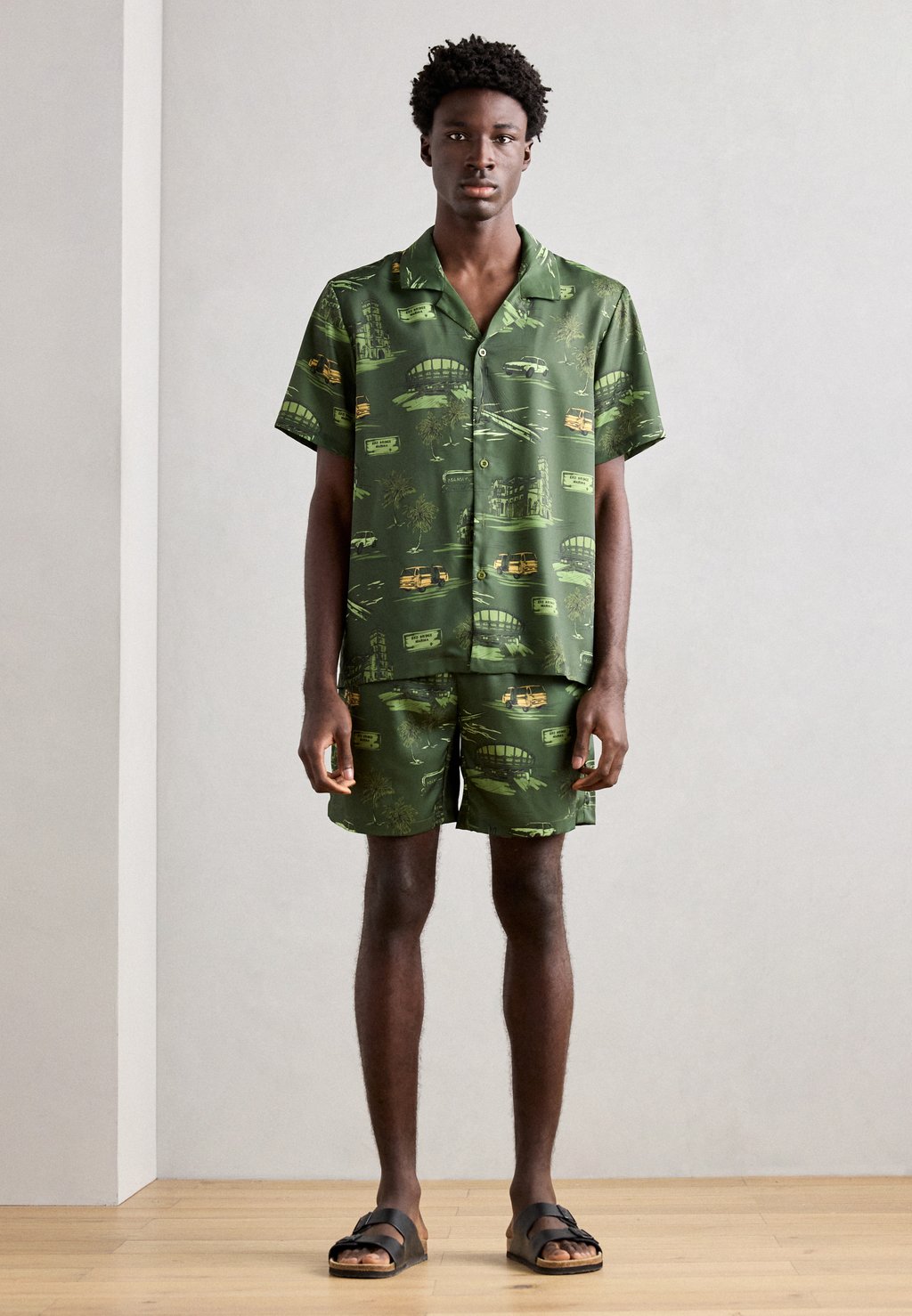 Рубашка EKO EXCLUSIVE SET - Shorts Heathe, зеленый
Рубашка EKO EXCLUSIVE SET - Shorts Heathe, зеленый