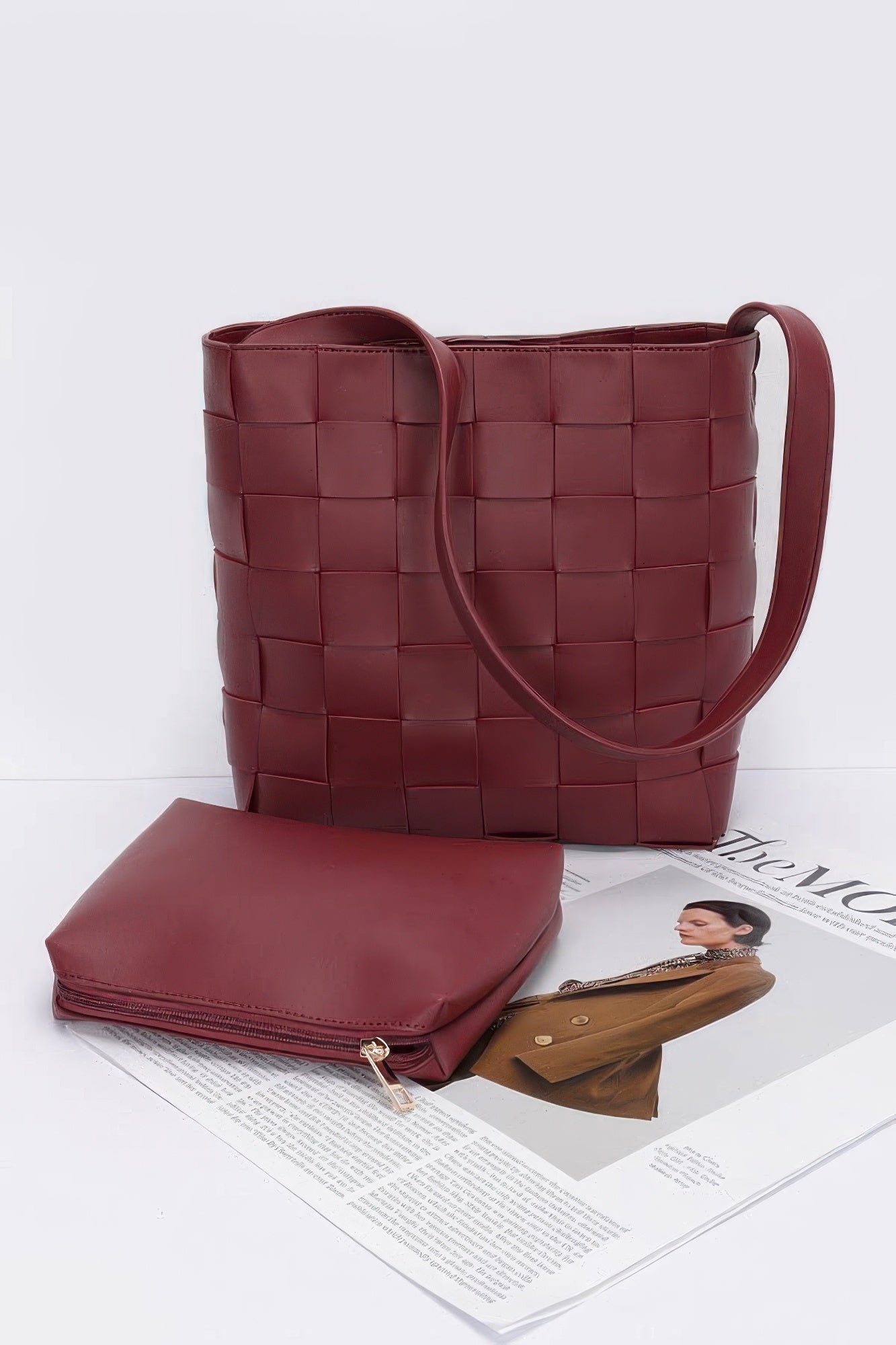 Искусственная кожаная плетеная сумка через плечо с мешочком FASHNZFAB, Burgundy
Искусственная кожаная плетеная сумка через плечо с мешочком FASHNZFAB, Burgundy