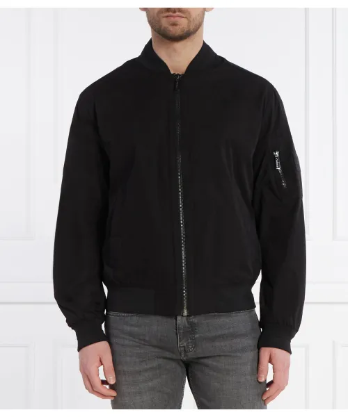 Бомбер Regular fit Calvin Klein, черный
Бомбер Regular fit Calvin Klein, черный