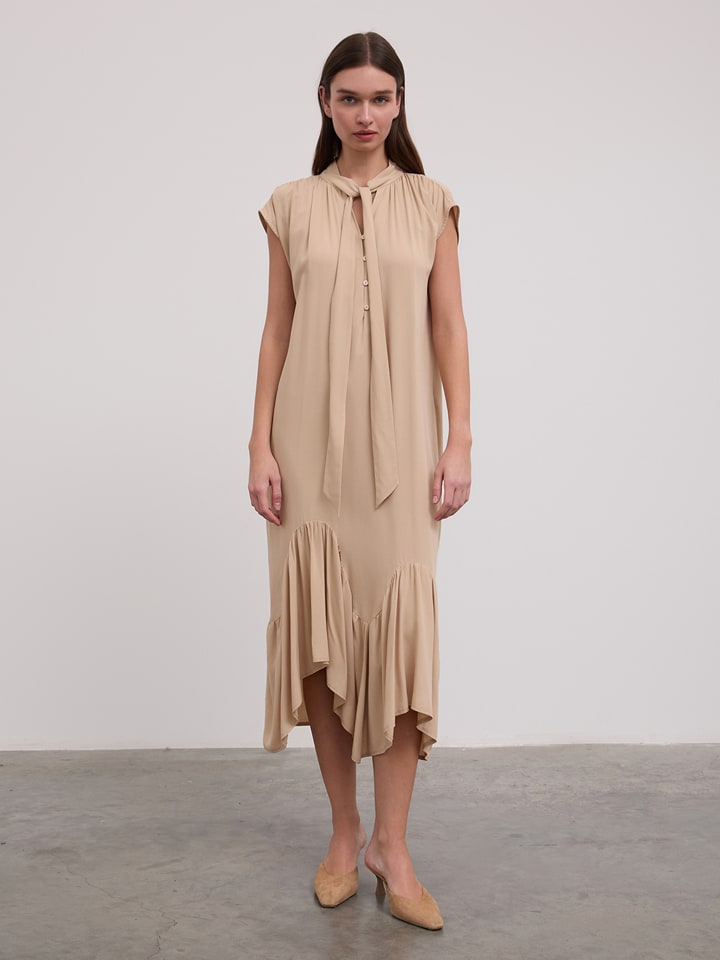 Длинное платье BGN, бежевый
Длинное платье BGN, бежевый