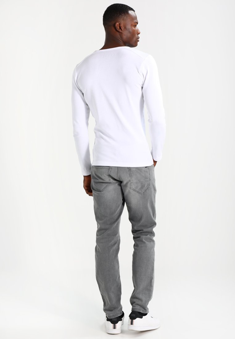 Джинсы облегающего кроя PRINZE Cars Jeans, серый деним
Джинсы облегающего кроя PRINZE Cars Jeans, серый деним