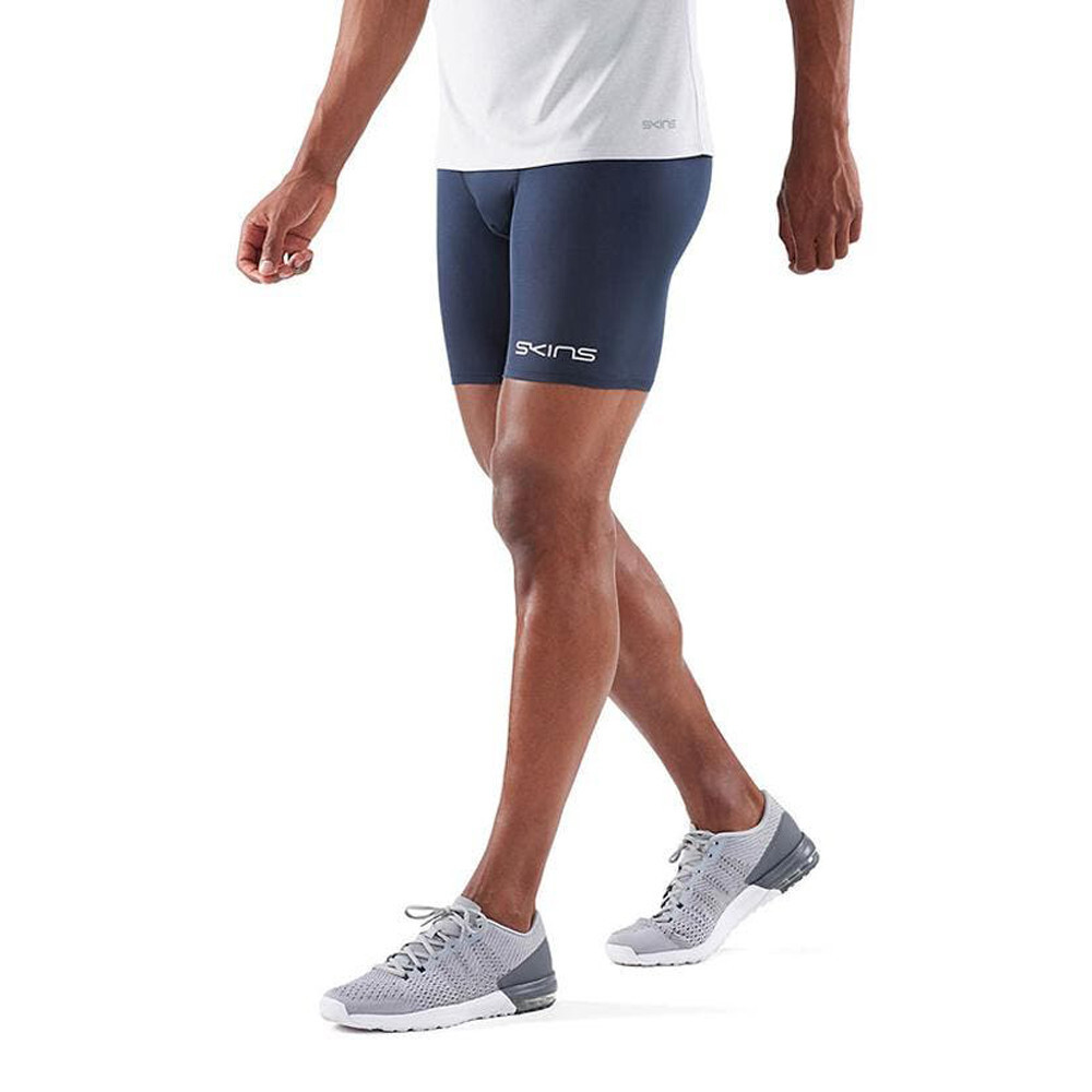Спортивные шорты Skins DNAmic Force, нави синий
Спортивные шорты Skins DNAmic Force, нави синий