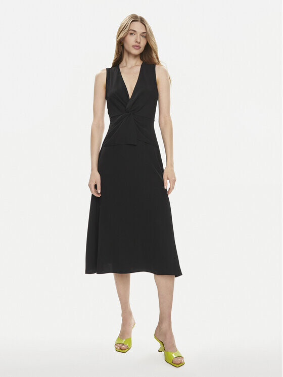 Платье стандартного кроя Rinascimento, черный
Платье стандартного кроя Rinascimento, черный