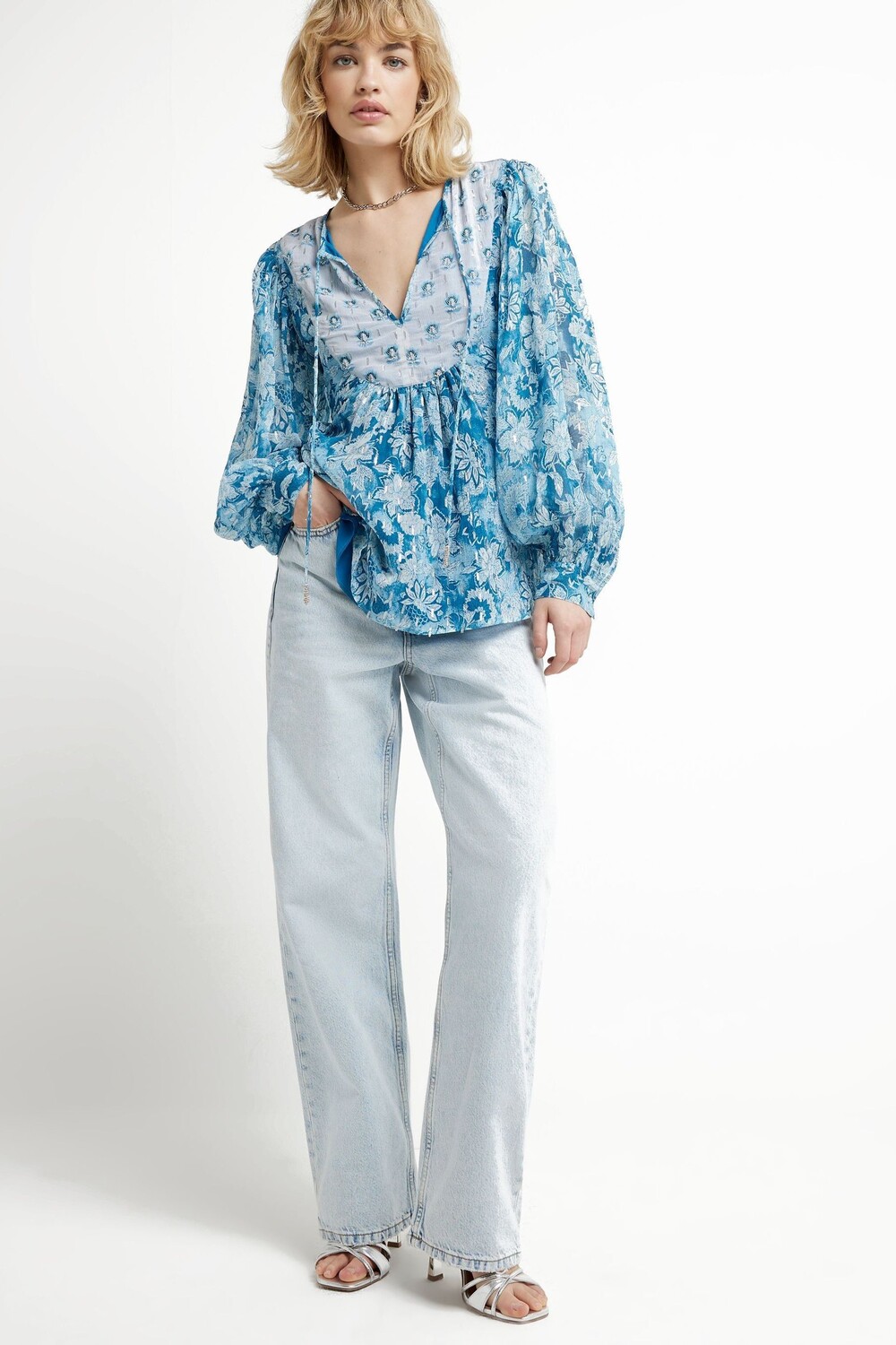 Топ-Халат с цветочным принтом River Island, синий
Топ-Халат с цветочным принтом River Island, синий