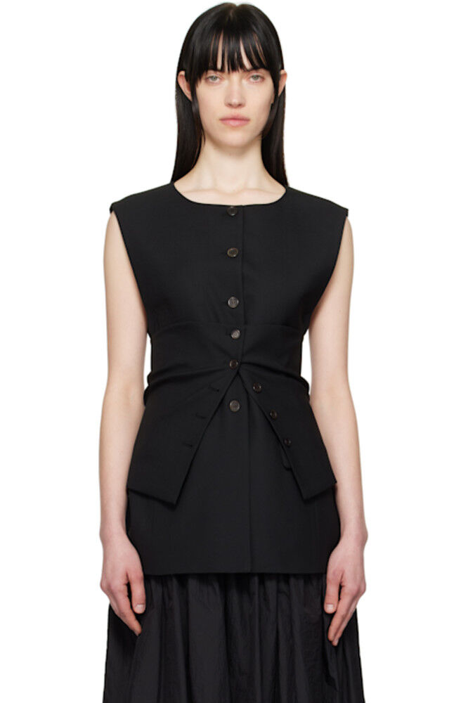 Черный свободный жилет на пуговицах AMOMENTO 
Черный свободный жилет на пуговицах AMOMENTO