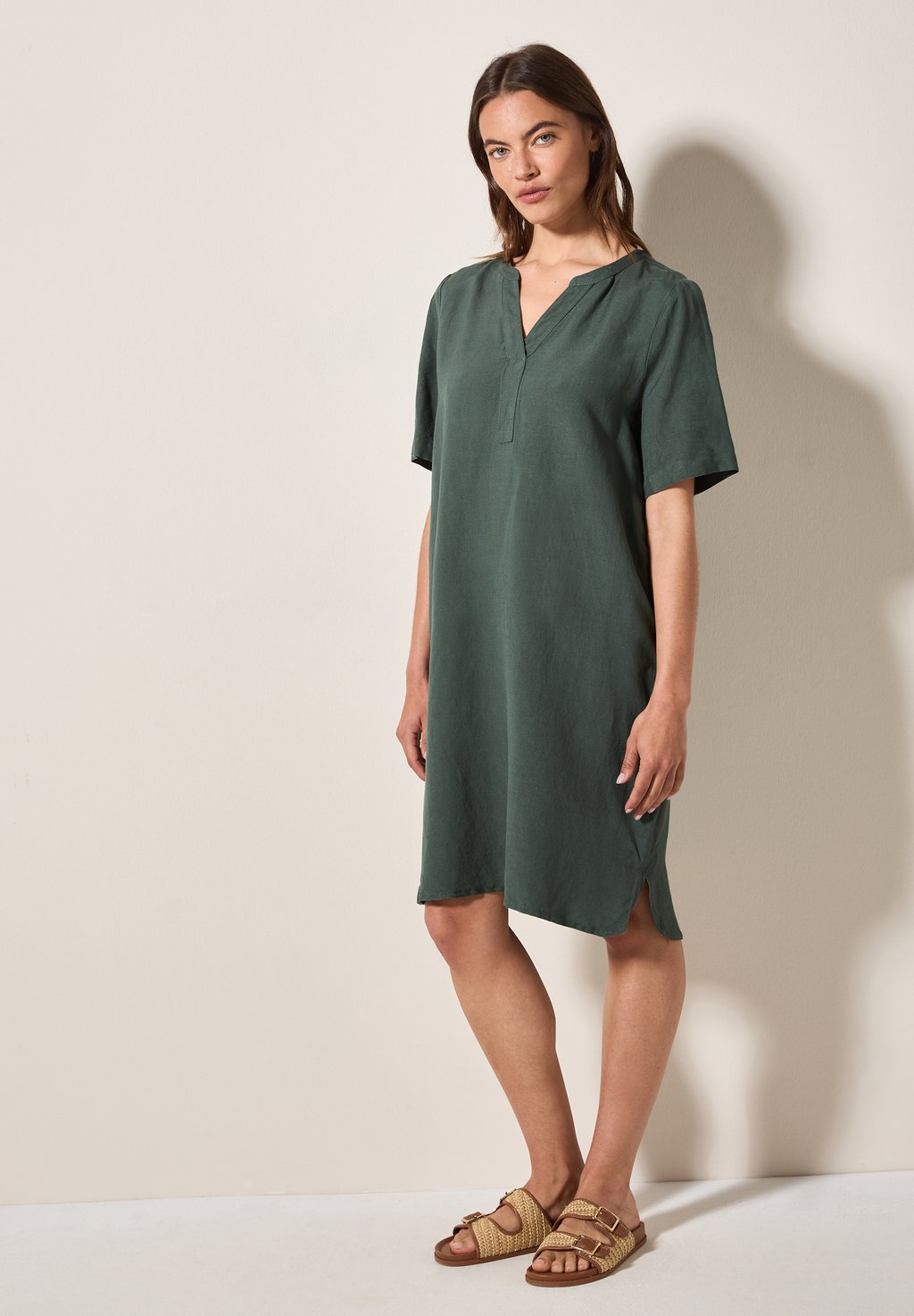 Повседневное платье SPLIT NECK Cecil, хаки
Повседневное платье SPLIT NECK Cecil, хаки