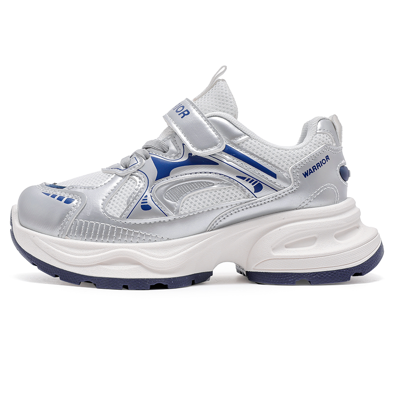 Детские кроссовки для бега WARRIOR, серебряный/белый/синий
Детские кроссовки для бега WARRIOR, серебряный/белый/синий