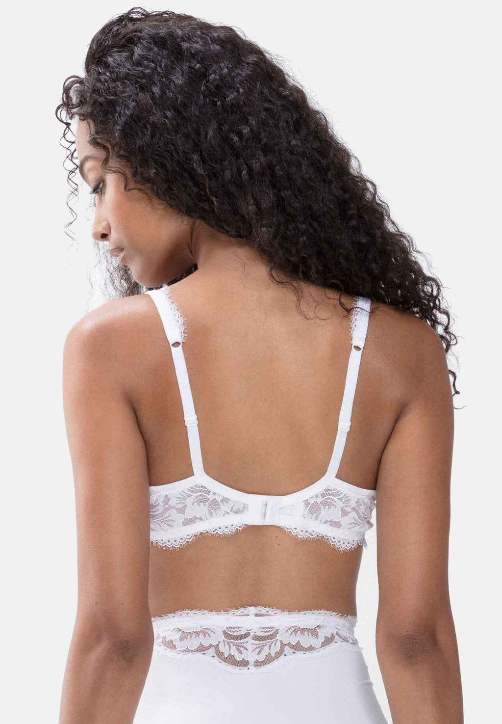 Бюстгальтер на косточках SPACER mey, белый
Бюстгальтер на косточках SPACER mey, белый