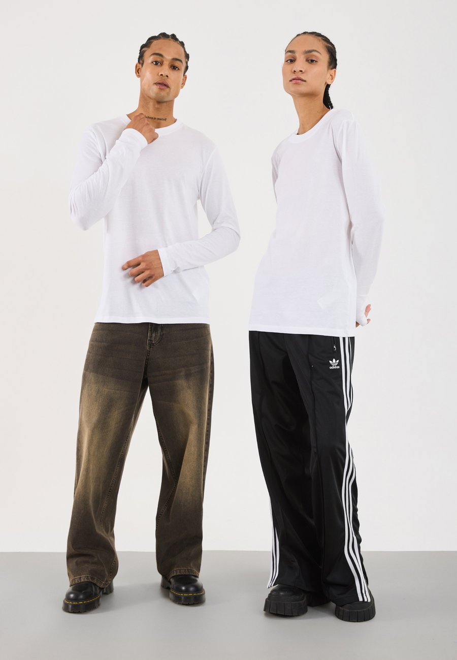 Топ YOURTURN UNISEX 2 PACK, Bright White/White
Топ YOURTURN UNISEX 2 PACK, Bright White/White