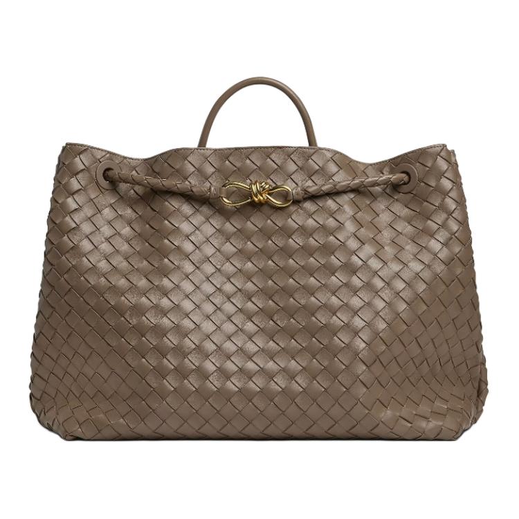 Женская сумка на одно плечо Andiamo Series из овечьей кожи, большого размера, цвет «Сосновая шишка» Bottega Veneta, basic set (bag+dust bag)
Женская сумка на одно плечо Andiamo Series из овечьей кожи, большого размера, цвет «Сосновая шишка» Bottega Veneta, basic set (bag+dust bag)